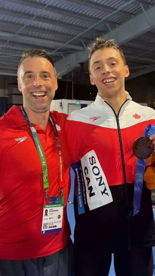 Swimming Canada awards a family affair for Dawsons.

Together, the Dawsons have earned three of Swimming Canada’s national awards for 2025. Oliver is the Junior Male Swimmer of the Year and Breakout Performer of the Year – Olympic Program, while Alex is the Junior Coach of the Year. 
______

Les prix de Natation Canada sont une affaire de famille pour les Dawson.

Ensemble, les Dawson ont remporté trois des prix nationaux de Natation Canada en 2025. Oliver est le nageur masculin junior de l’année et la révélation de l’année – programme olympique, tandis qu’Alex est l’entraineur junior de l’année.