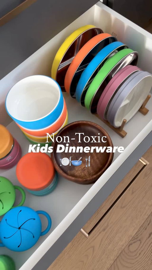 Non-toxic kids dinnerware clean out + reset 🧼🍽️🥣
✨ Save this post for later ✔️
Comment “PLATES” and I’ll DM you all the links!

I finally tackled my kids’ bottom drawer and swapped out the last of our plastic and stuff they’ve outgrown for materials I feel so much better about. It’s such a small change but it brings so much peace of mind. 

Here’s what we switched to:
• Stainless steel plates (with lids + suction) 🍽️ @elkandfriends 
• Stainless steel cups 🥤
• Ceramic bowls with silicone sleeves 🥣
• Stainless steel cutlery 🍴
• Stainless steel thermos + bento boxes @hydroflask @thegoodkiind 

Everything stacks better, looks cleaner, and the kids can grab what they need on their own. Simple, safe, and functional ✨