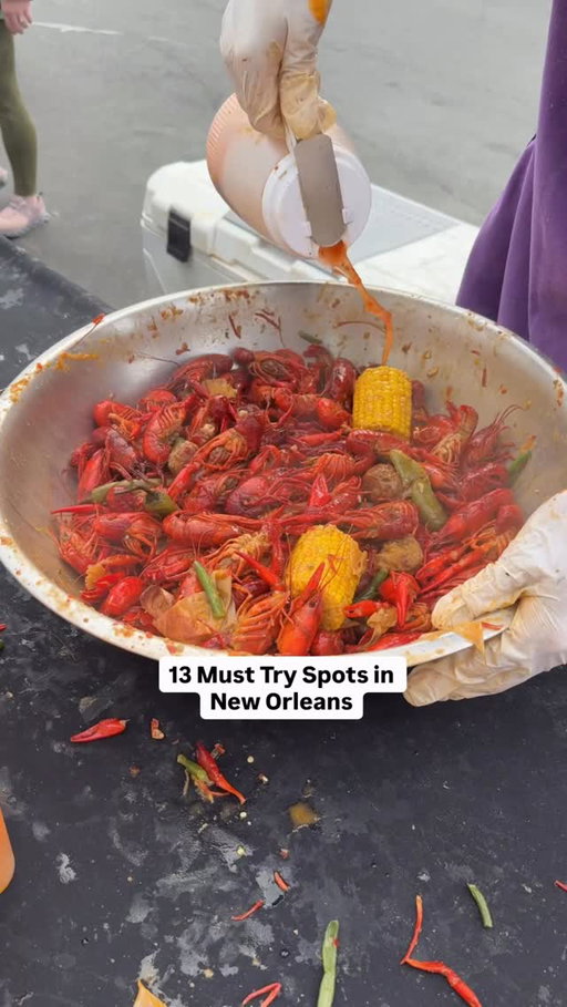 New Orleans is easily one of the best food cities in the world! With Mardi Gras coming up here is the full round of up of my favorite bites of the trip and I tagged the restaurants

Hit List
@lorettaspralines
 @parkwaypoorboys 
@acmeoyster 
@dakarnola 
@mollysriseandshine
@turkeyandthewolf
 @bugginoutboils
 @acamayanola
@lildizzyscafe504
@surreysnola
@dpbakerynola
@napoleonhousenola
@mrbsbistro
#neworleansfood #neworleans #foodreview #sandwich #mardigras