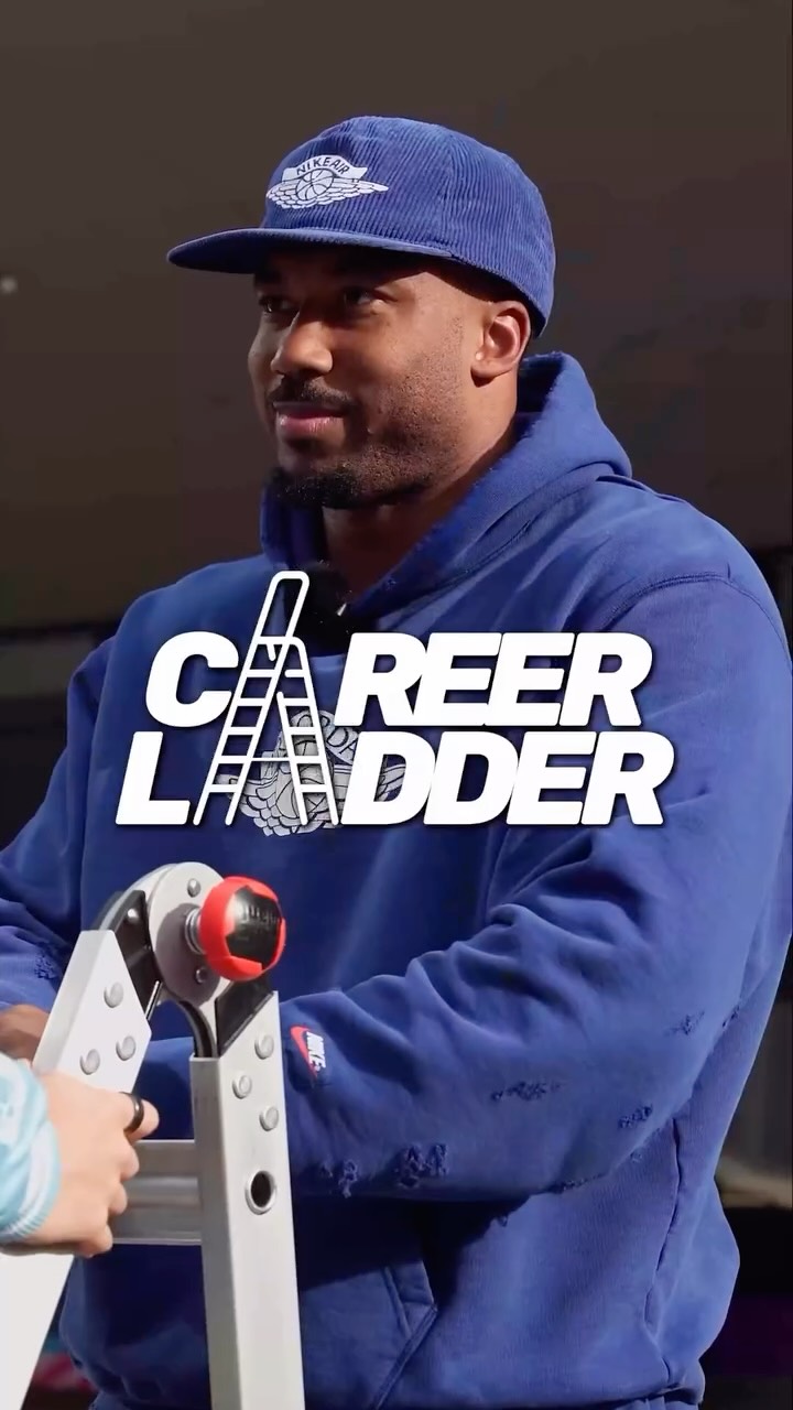 Ep. 501 - Career Ladder 🪜 Guessing jobs at the SUPER BOWL 🏈

#careers #careeradvice #jobs #sports #careerladder