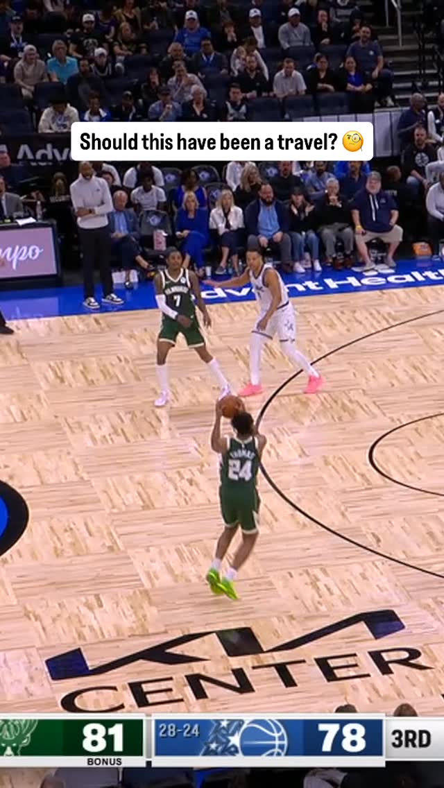 Did the refs make the right call here? 🔍

#nba #basketball #refs #camthomas #bucks