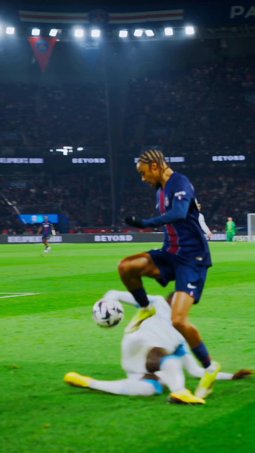 BRADLEY BARCOLA 🌪️

#Ligue1McDonalds