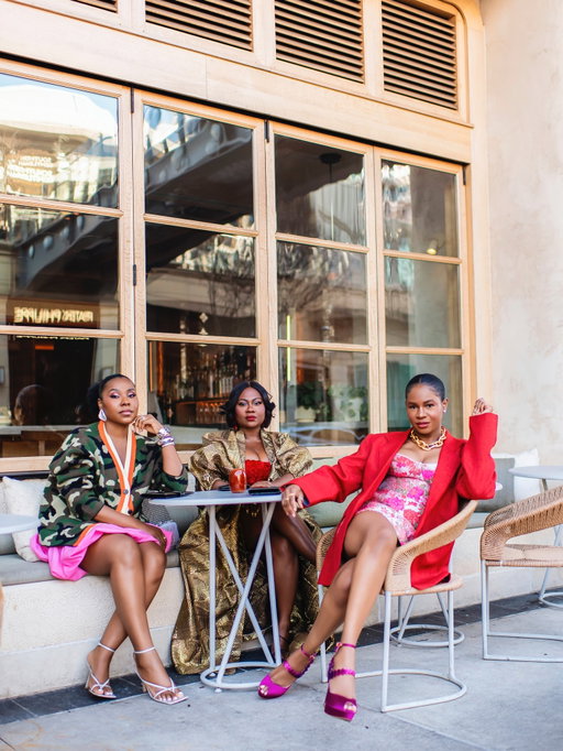 Galentine’s Day isn’t about matching outfits, pink dresses, or forcing a theme.
It’s about the women who actually show up. The ones who check on you when you go quiet. Who cheer for you when you’re building something new. Who stand next to you when you’re unsure and remind you who you are when you forget.

Growth looks better when you’re surrounded by women who get it.

Tag your girls. The real ones.

Photos by @fotosbyfola

#blackgirl #galentines #valentines #girlfriends
