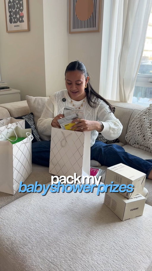 Accepting gifts has never been my strong suit, so naturally I overcompensated with really good baby shower prizes 🤭

The prizes had to be things I genuinely love… and I think that made everyone more competitive 🤪

#babyshowerprizes #babyshowergames #babyshowerideas #partygames #gameprizes