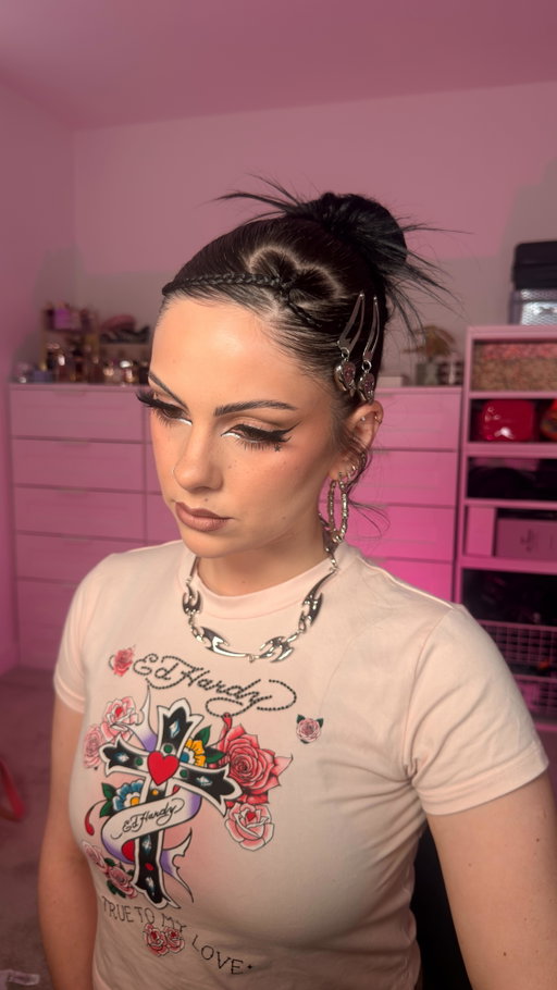 This turned out so good 💖 Obsessed with this Valentines Y2K Heart Parting Updo ✨ 

@redken quick dry hairspray 
@redken touchable texture mousse 
@enroutejewelry_ hair clips 
@primark mini claw clip
@ghdhair styler

#updo #y2khair #hearthair #valentineshair #hairstyleidea