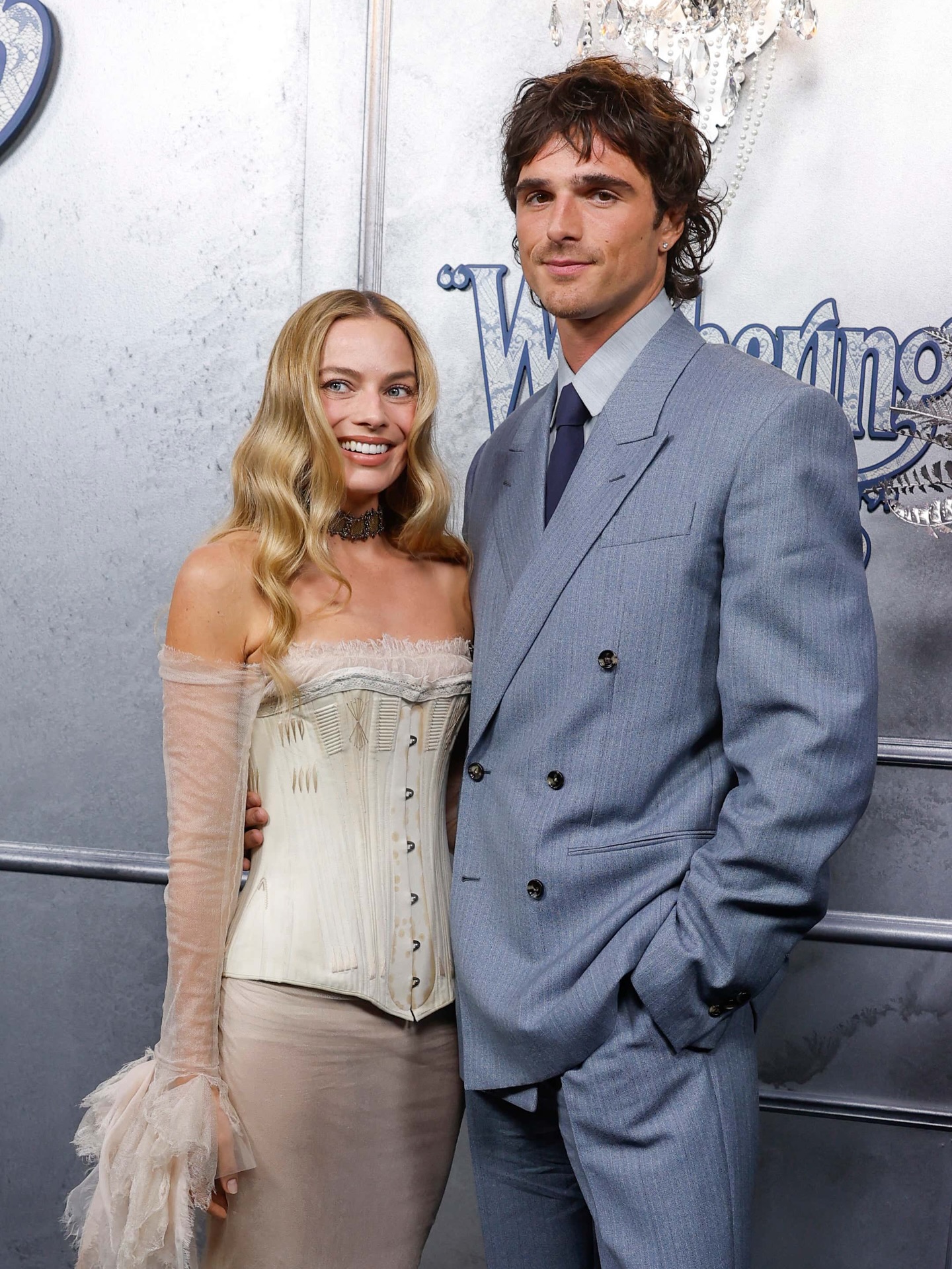 Another 10/10 look from Margot Robbie and Jacob Elordi on the ‘Wuthering Heights’ tour