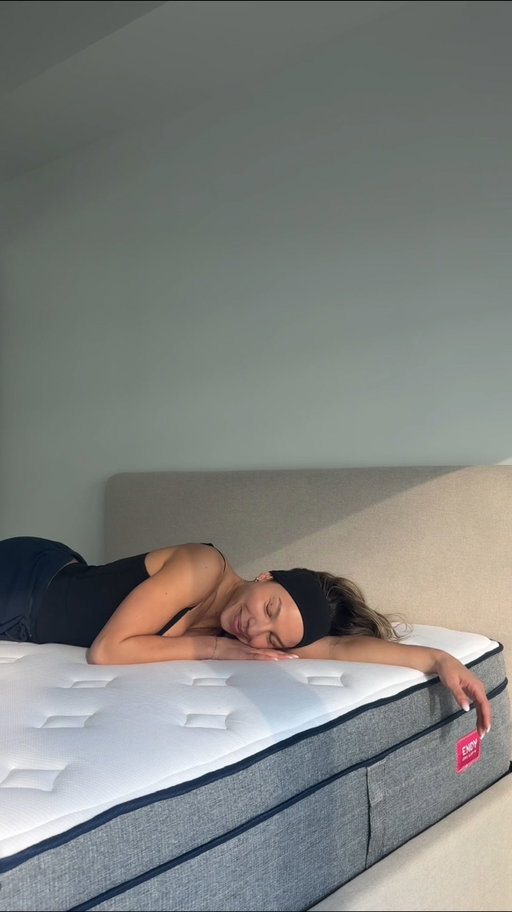 Recovery is just as important as the work. Thank you @endy for helping me rest so I can train stronger. Get $100 off Endy at the link in my bio! *Excluding Endy Petit #EndyPartner