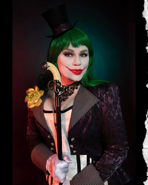 Victorian mischief with a grin 🃏🖤

Model: @mizzchantalcosplay
Costume: @ngcctoronto
Wig: @kalysswigs

#torontophotographer #cosplay #thejoker #batman #portrait