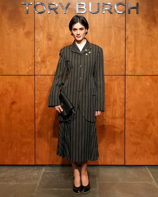 I love pin stripe & @toryburch