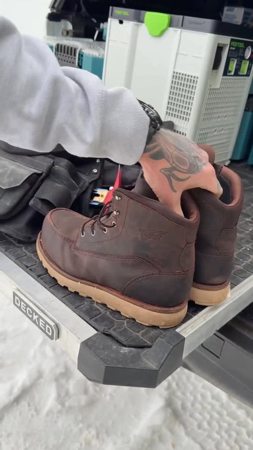 A good tool goes along ways and can make the job go a lot better.
The most important tools are the ones we use everyday.
Like the boots on your feet.
•
These @redwingwork Traction Tred lites have checked all the boxes for me.
•
Comfort, on my feet all day it’s important to be comfortable.
•
Waterproof, between snow and rain I don’t want wet feet.
•
Looks, I want something that looks good, something that fits my style.
•
Build quality, I want something that lasts.

#redwingpartner
