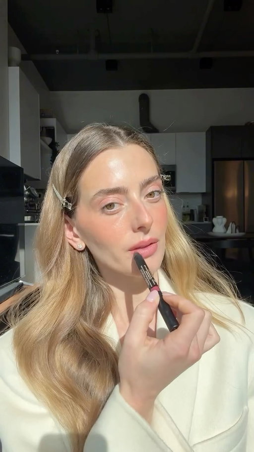 Glassy “Sweet” Skin that will actually take you a minute or less!!

Feat. our new Nudies Sweet Cheeks Collection now available @ultabeauty Nudestix.com 🤍