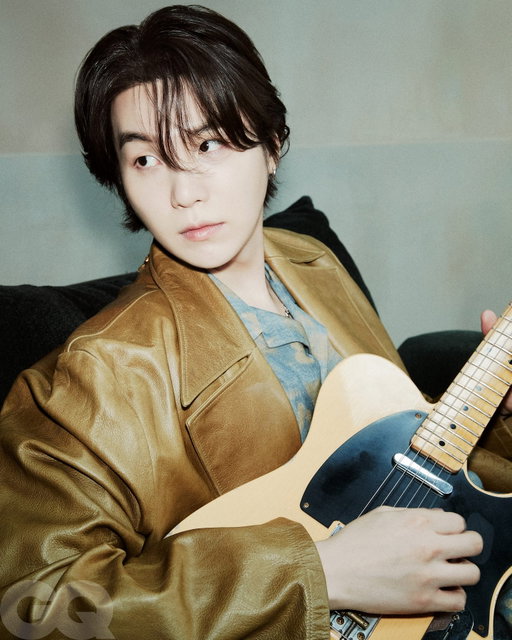 What can the world expect from BTS’s upcoming fifth album, their first group project since their nearly four-year break for mandatory South Korean military service? 

“What I can tell you is that it’s going to be quite different from the BTS albums and sounds that you’ve been listening to,” says @agustd. “You’re going to see a more mature side of BTS this time around.”

For more, hit the link in bio. 

Story by @raymondangas 
Photographs by @jangdukhwa
Styling by @mobolajidawodu
Makeup by @da_a_reum and @shinae.lee
Hair by @bit.boot_naejoo @bit.boot_hansom @bit.boot_kimhwayeon
Set design by @jeon.minkyu
Lighting Direction by @khj____gf
Produced by @_nuhana
Executive Producer: @sooh_hwang
Producer: @sebbbing
Line Producer: @hwsunyoung @_justcallmecherry