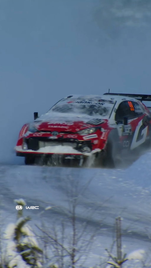 What a save 🤯

This moment caused the championship leaders a puncture, dropping over 30s 🤯

#WRC | #RallySweden 🇸🇪