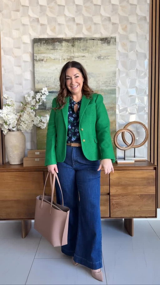 I’m so ready for Spring!! ☘️☀️ give this Irish girl a green blazer and classic dark was jean and I’m happy! Even better then it’s all on SALE 🙌🏻 

To get outfit links:
- Reply TRM and links will be sent through DM
- ShopMy page (linked in bio) linked under fashion tab
-LTK shop (linked in bio) or search The Recruiter Mom

#springoutfit #workwear #casualfriday #greenblazer @jcrewfactory