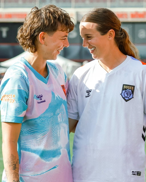 Some signings just make sense. 💘

📸 @sandi.huynh.sport.photography