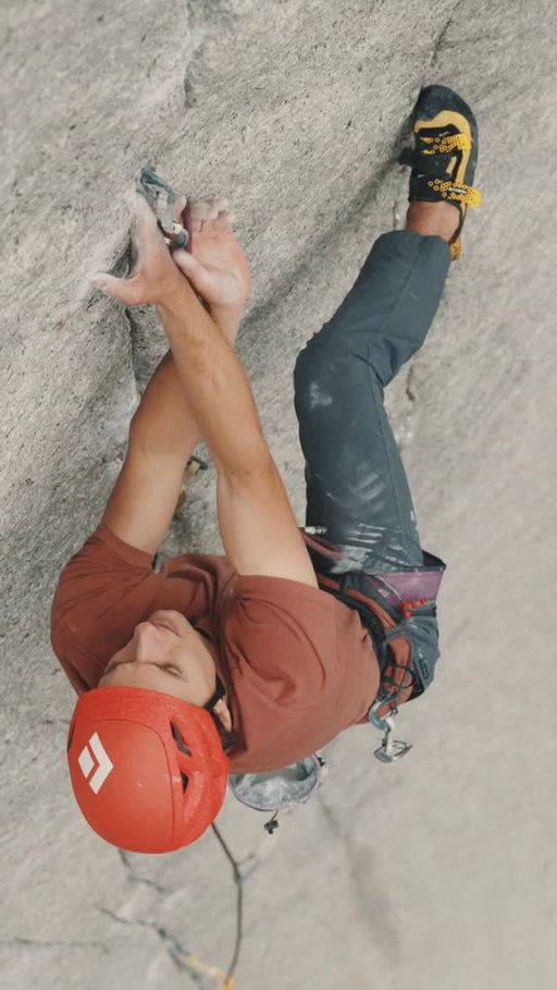 Drifter’s Escape—FA of the world’s first trad 5.15a / 9a+ by BD Athlete @connor.herson.

Get eyes on an exclusive Director’s Cut of this historic ascent at the @mellowclimbing film tour before the full film series drops on @blackdiamond this spring. 

First stop at the Boulder Theater, February 27th.

Link in bio for full tour dates.

🎥: @ericbissell // @dv_fitzgerald