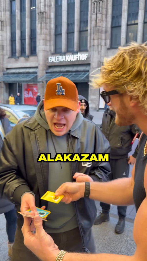 HE PULLED HIS FAVORITE POKÉMON 💥
— Follow @Ripit for more —
