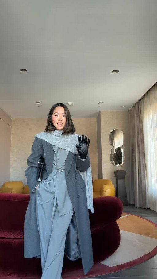 Get dressed with me for @calvinklein #CalvinKlein at #NYFW2026.
I love a simple monochromatic outfit. All grey, with layers. I love a good suit paired with an oversized coat, and I needed to stay warm, so I layered it with a scarf. Also, if anyone found a lone black glove, please let me know!