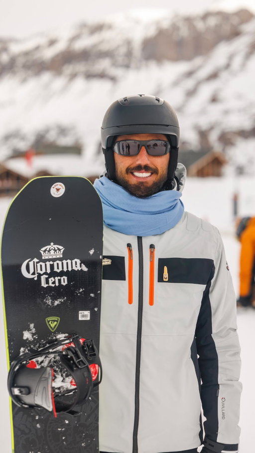 Do mar à neve, a conexão com a natureza continua a mesma! Valeu @coronabrasil por me proporcionar essa vivência de conexão total com a natureza. Foi irado levar um pouco do meu mundo pro frio e ver que o espírito de aproveitar a vida é o mesmo em qualquer lugar.

As Olimpíadas de Inverno 2026 tão aí e a série "Do Mar pra Neve" mostra que o que importa mesmo é a jornada.

Assiste lá: No Globoplay ou todos os domingos durante as Olimpíadas no Esporte Espetacular!

#ThisIsLiving #CoronaNasOlimpiadas #GoldenMoments #MilanoCortina2026 #BebaComModeração
