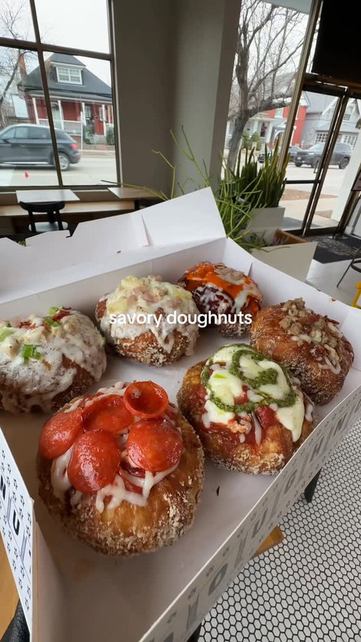 SAVORY DOUGHNUTS IN DENVER 🍩 

i’ve seen yeasted, cake and even these croissant like layered doughnuts but 📍 @denverparlor is now making doughnuts savory 👀 

They’re known for their layered doughnuts which is already a unique addition to the doughnut scene but isn’t of chocolatey or fruit, you can find toppings like buffalo chicken, pesto, and pepperoni pizza to name a few 🍕 

They reminded me of garlic knots but with buttery flakey layers 🙌

would you try this? 

📍 @denverparlor 
95 Lincoln St
Denver, CO  80203

#denver #denvercolorado