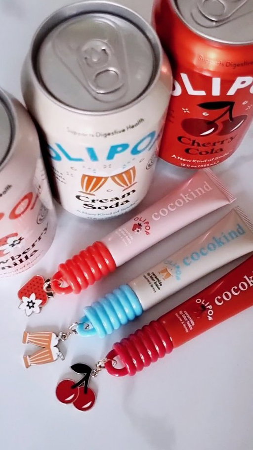 your favorite @drinkolipop flavors---now for your lips 💋 
@cocokind

3 new shades+flavors in the Ceramide Lip Blur Balms:
~Strawberry Vanilla: strawberry pink 
~Cream Soda: clear shimmer
~Cherry Cola: cherry red

Available exclusively at Ulta Beauty and on cocokind.com
_____
#cocokind #olipop #drinkolipop #cocokindxolipop #lipbalm