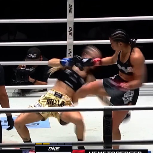 Stella Hemetsberger and Jackie Buntan throw HEAT 🔥 @stellahemetsberger @jackiebuntan

#ONEFightNight40 | 🔴 LIVE NOW
📺 How To Watch in Your Country 👉 Link in Bio
🇺🇸🇨🇦 Watch Live on Prime
🇬🇧🇮🇪 Watch Live on Sky Sports
🌍 Live TV broadcast in 195+ countries (check local listings)