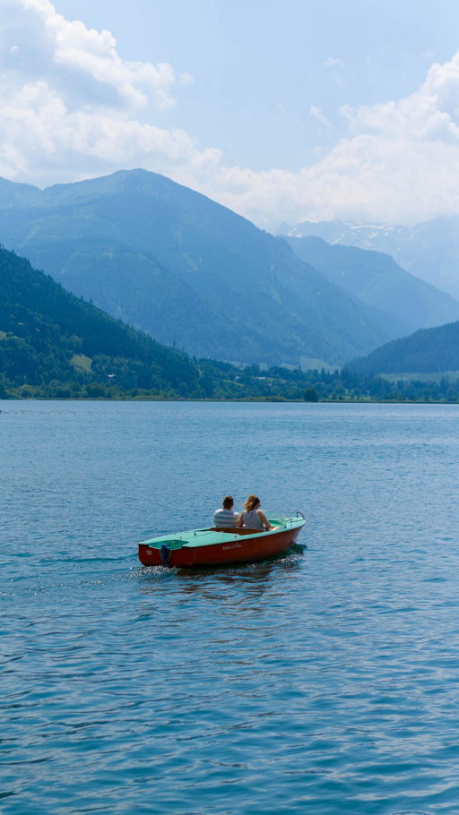 You’ll never guess where it is…✨FOLLOW @sinahsstories for more underrated travel inspo, guides & itineraries!

It’s not Lake Como, but better: Zell am See sits right between glacier and lake. It’s a classic Austrian mountain town that’s perfect for both summer and winter trips. You can swim, hike, ski, or just sit by the waterfront cafés and enjoy the view.

Must-See Spots

- Esplanade – The prettiest lakeside walk, best at sunrise or sunset.
- Zeller See – Swim, rent a paddleboard, or take a short lake cruise.
- Old Town – Small but lovely with cafés and mountain views around every corner.

Things to Do

- Walk the full loop around the lake (about 11 km).
- Take a boat tour to see Zell from the water.
- Grab ice cream at the lakeside promenade (you can get one at the kiosk at the Grand Hotel)
- Visit the Stadtpfarrkirche hl. Hippolyt Zell am See (it’s really cute)

✨Hi, I’m Sinah and I love sharing travel tips that are actually useful: the little underrated spots, easy ways to see a place, and the kind of things that make a trip feel magical, plus guides and itineraries that help you explore the places. FOLLOW along for more!