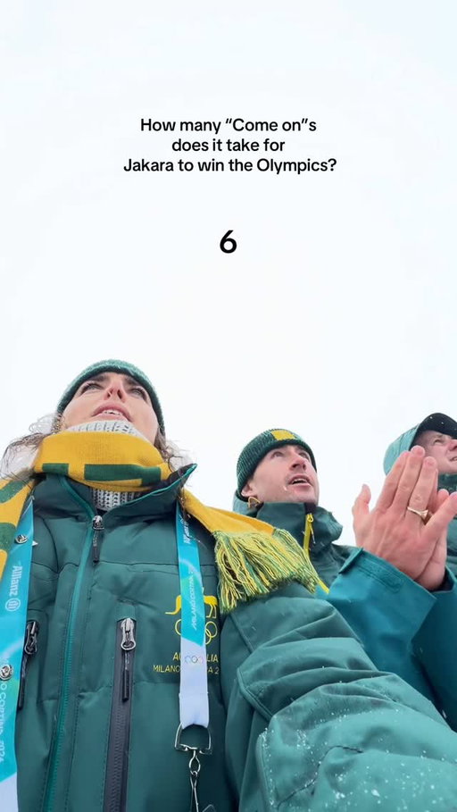 COME ONNNNNNN @jakara_anthony 

POV you’re watching two Olympic champions cheering for another @ausolympicteam 🥇🥇what a moment!!