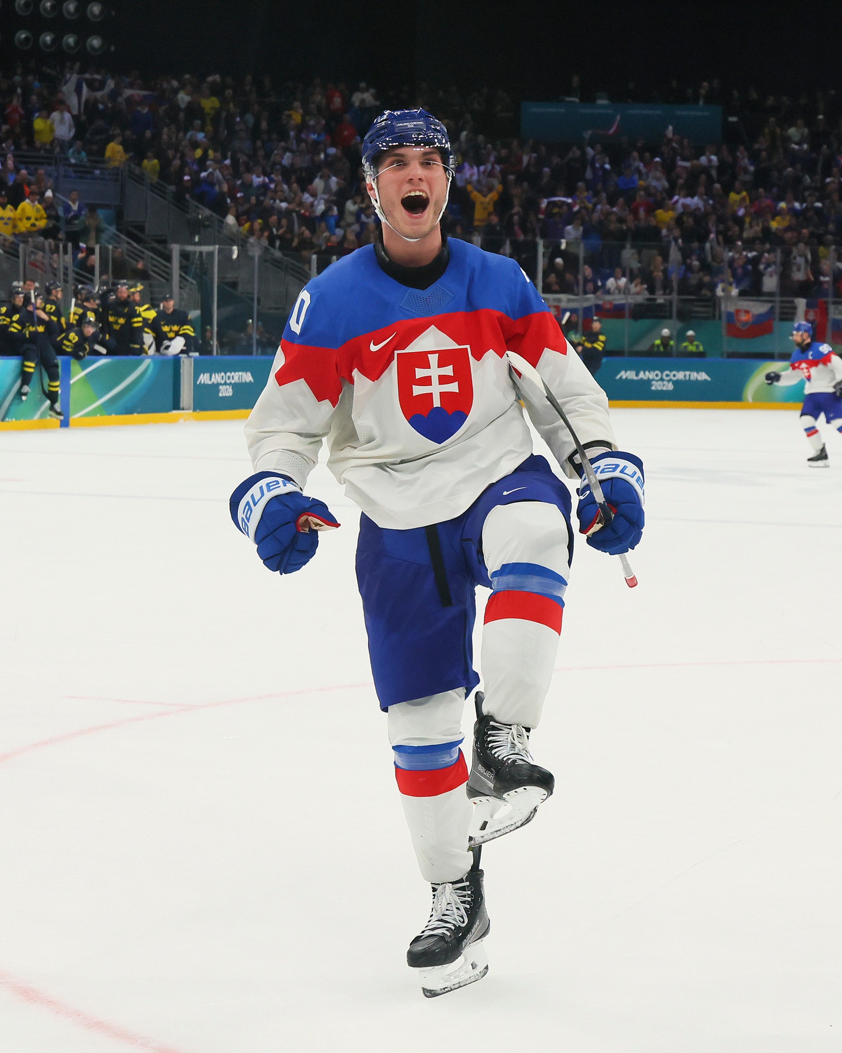 À 21 ans seulement, Slafkovsky totalise désormais 10 buts (13 points) en 10 matchs aux Jeux olympiques d'hiver!

Still only 21 and Slafkovsky totals 10 goals (13 points) in 10 games at the Winter Olympic Games!

#GoHabsGo #MilanoCortina2026 #WinterOlympics