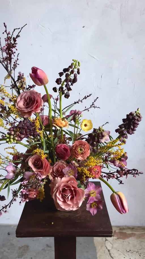 “There is only one happiness in this life, to love and be loved” - George Sand

Now more than ever is the time to share a little love with the people around you. Happy Valentines Day everyone 🫶🏼

#florist #newyorkflorist #losangelesflorist #floraldesign #flowers
