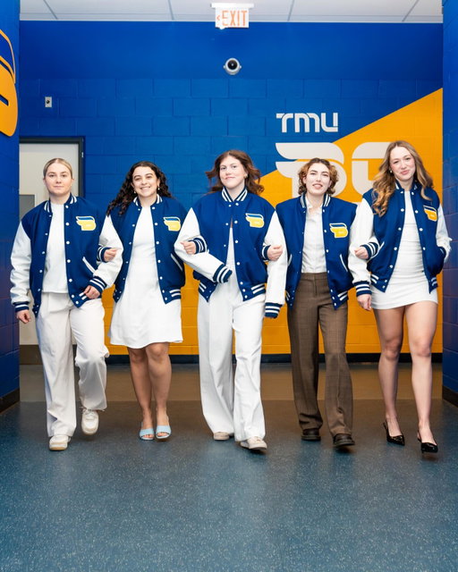 Make way for our senior citizens 🎓🌟

#BeBold | @tmubold 
📸 @adallarosa_photography