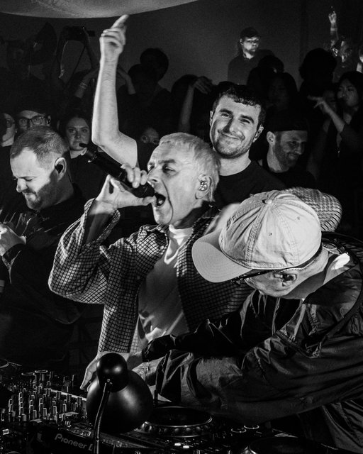 this weekend we got to play with the absolute pillars of UK music.

it was the merging of so many of the most important parts of UK music it was just an honour to get to stand there and witness it and be one part of it. 

after soundcheck tony came up to me and was like 
“well that was my favourite soundcheck ever, JME and d double walked off and underworld and mike skinner walked on WHAT EVEN IS THAT”
and yeah i was so busy and stressed about tryna make it all work and fixing mixes i didnt totally clock how mental the SOUNDCHECK was!!! let alone the show….

i said on the night and i will sayyyy it again, that that room, and the way it felt, was standing on the shoulders of the things built by underworld, the streets, jme and so on

thank u infinity to:
underworld, mike skinner, romy, jme, d double e, berwyn, femi, ezra collective, ca7riel & paco, headie one, jamie t, blanco, joy anonymous, mph, nia archives, hamdi, oppidan ❤️