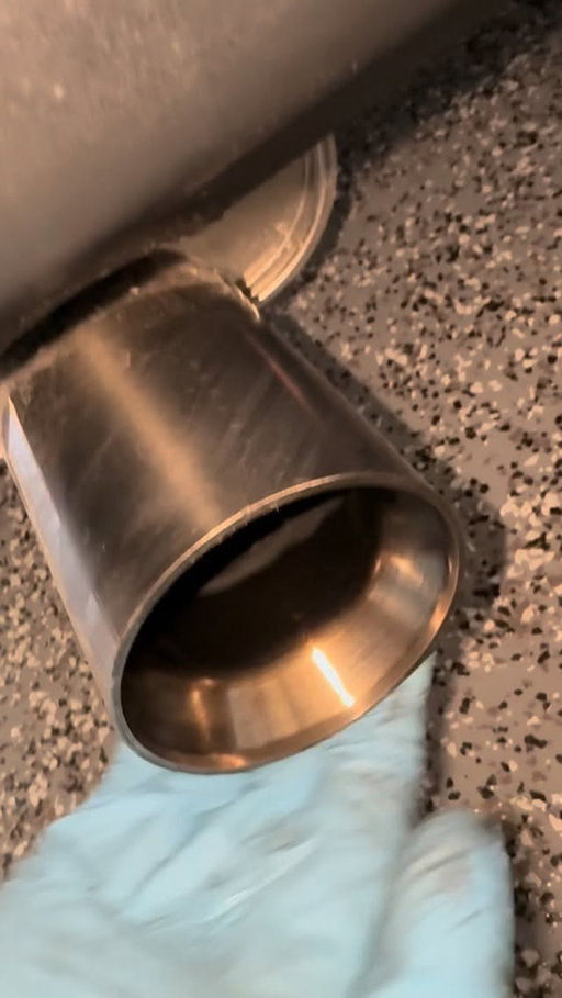Decided to polish the inside of my 5Zigen exhaust tip tonight. 

#AE86 #metalpolishing #aluminumpolishing #metalpolish