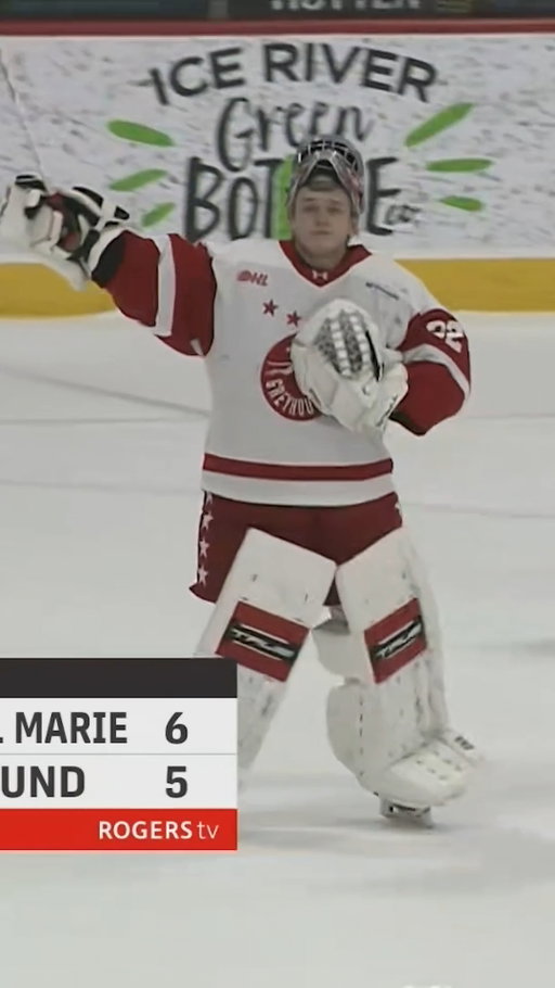 A beautiful moment at the Bayshore 🥹

Carter George hugs his former teammates and salutes the crowd in what could be the final appearance of his career in Owen Sound.