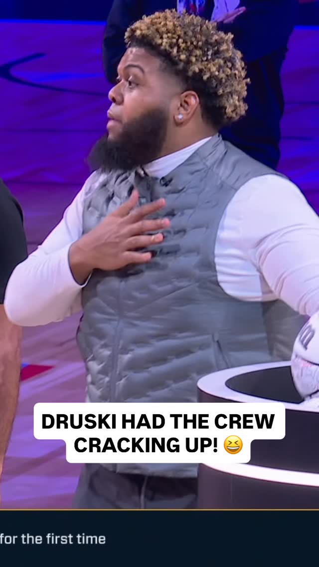 The @nbaonnbc crew had a good laugh watching these @druski passes during @kiausa Shooting Stars 🤣
