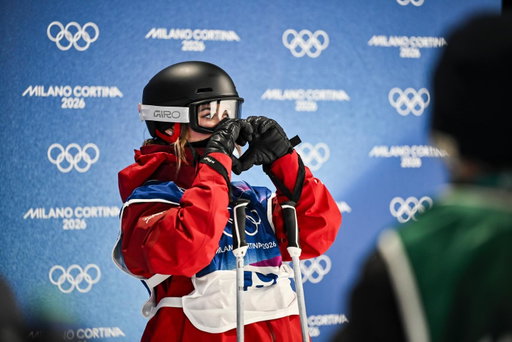 It’s hard to put into words the emotions I’m feeling right now, but Imma try my best.

A part of me is really disappointed. I wanted so badly to ski the way I know I can and put down runs I’m truly proud of, and I wasn’t able to do that in slopestyle or big air. That part hurts, and I don’t think that feeling will go away right away.

But there’s another part of me that feels so much gratitude and pride. Just being back at the Olympics after everything it took to get here means more than I can fully describe. This whole experience, the training, the small moments, the memories. It has reminded me how much I truly love skiing. Its helped reignite my fire to want to keep progressing and get to the level I wanna be at. And that feeling is something I’m holding onto.

Having my family here with me meant everything. I’m so thankful for their support, for this journey, and for all the people who have believed in me along the way.

I’m really excited to cheer on my teammates in finals, watch all the girls throw down, and soak in every second of this last week at the Games ❤️

📷 1: Christian Stadler
📷 2:Mark Blinch/COC
📷 3+4: Darren Calabrese/COC