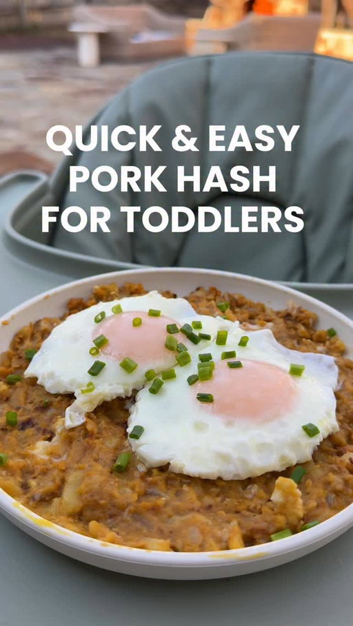 Breakfast is served ✨🐷🍳 Pork up your toddler’s palate with this 5-ingredient hash!

• @myserenitykids Pork pouch
• potato, shredded
• onion, diced
• eggs, fried
• butter

Butter your pan, then pan-fry the potato and onion until tender on the inside and crispy on the outside. Stir in the pork puree. Top with eggs, then cover and cook until the eggs reach your preferred doneness. 👩‍🍳💕 @jacq.wilder