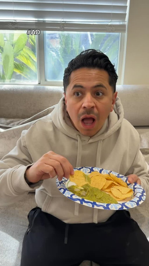 #AD She really said she didn’t want to watch a couples reality show with Challenges and Drama! Yeah Right!
Estamos picados 😏🔥Watch @apostariaspormi tonight 8P @univision , M-F @unimas and 24/7 on @vix #ApostaríasPorMí
