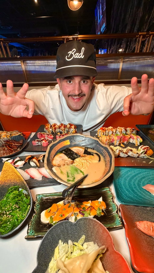 if you’re in Arizona and not abusing All You Can eat sushi, what are you doing

📍 650 N Scottsdale Rd, Tempe, AZ 85288 #arizona #tempe #asu #sushi #foodie