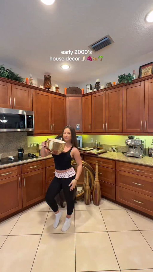 i’m bringing back the y2k tuscan aesthetic period! 🤭
#housedecor
#tuscan #early2000s #emilylulamay #fyp