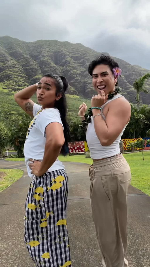 las tribaleras 
#tribaleras #3ballmty #louiecastro #bretmanrock