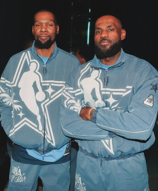 👑 x KD 

Follow @LeBron for more!