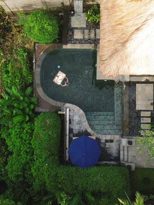 Nestled in the heart of Ubud, @kamandalu isn't just a destination - it's an immersion into the soul of Bali.

Staying in one bedroom valley pool villa offers offer not only the luxury of your own private freeform pool but also breath-taking vistas of Ubud’s lush valleys.

Complete your stay experience from private jungle dinners to floating breakfasts, each experience is uniquely Kamandalu and truly unforgettable.