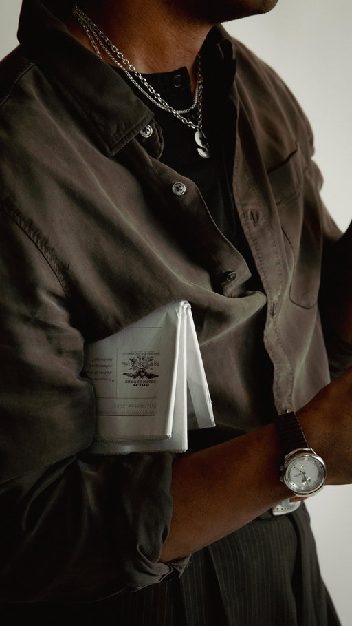 Stop saying you “don’t have time” to get dressed.

You don’t lack style. You lack intention.

Being a dad doesn’t mean falling off. It means showing up sharper, more confident, and more put together than ever. Your kids are watching.

Lead with style. Lead with presence. 

Make sure to save this post for an outfit you can recreate later!
