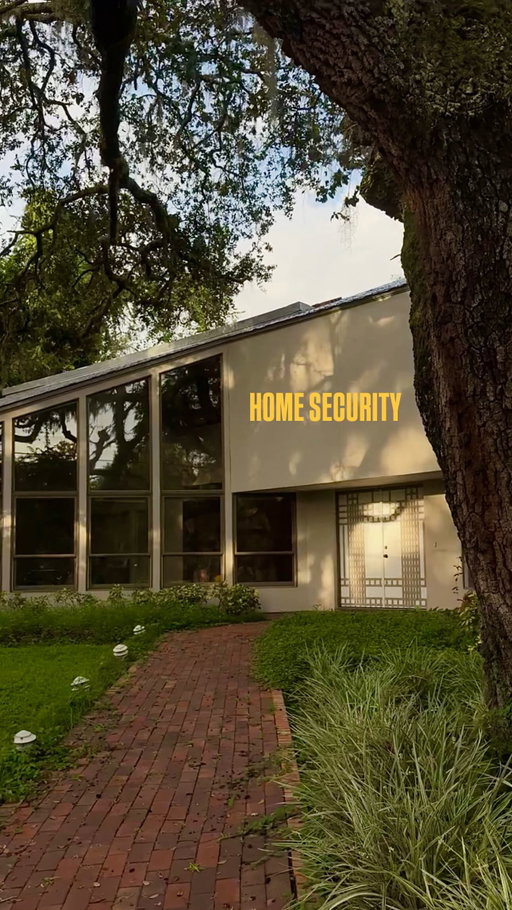 @arlosmarthome’s Essential 3rd Gen Security Camera gives me peace of mind. From anywhere in the world, I know more, can control more from the palm of my hand and I have full confidence my privacy is protected.
.
#ArloPartner #KnowMoreControlMore #homesecurity #newhomeowners #mcmhome