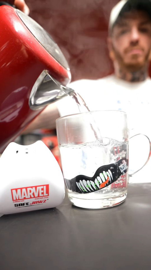 A mouth full of VENOM. Boil. Bite. Train #Safejawz #Mouthguard #Gumshield #Venom #Marvel @kstarmma