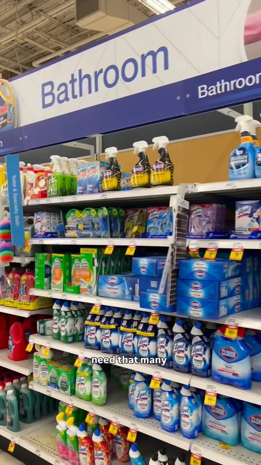 a lot of commercial cleaners are a scam! You only need a few products to clean your home 🫶🏼 comment “swap” for a link with all my sustainable swaps! 

As always please use what you have first before buying new ✨ 

Shit I stopped buying to save money and reduce my waste

 #frugalliving #savemoneyhack #deinfluencing #nobuy #consciousconsumer