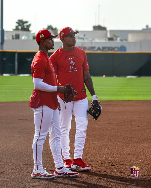Poetry in motion 
.
.
.
#explorepage #kyrenparis #christianmoore #angelsbaseball #springtraining