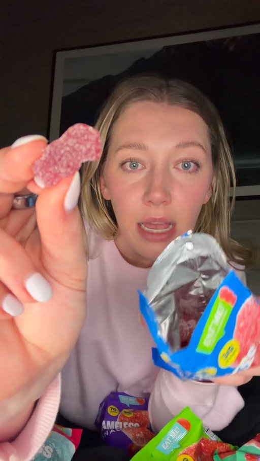 These are insanely good 🤤✨ 

#lowcaloriesnacks #caloriedeficit #bodygoals #lowcal #boyfriendgoals