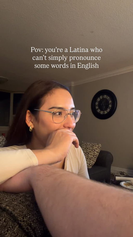 Un aplauso para esos novios gringos que nos ayudan a pronunciar palabras que son súper difíciles para nosotros como Latinas 👏🏻🥺

#latinaygringo #bilinguelatina #bilingualcouple #latinaincanada #practicingenglish